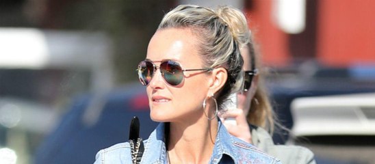 GALA VIDEO - “Un putain de combat” : après la mort de Johnny, Laeticia Hallyday a craqué