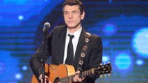 GALA VIDÉO - Marc Lavoine se confie sur la maladie qu'il a héritée de sa mère et qui influence son travail : « J'écris le chagrin »