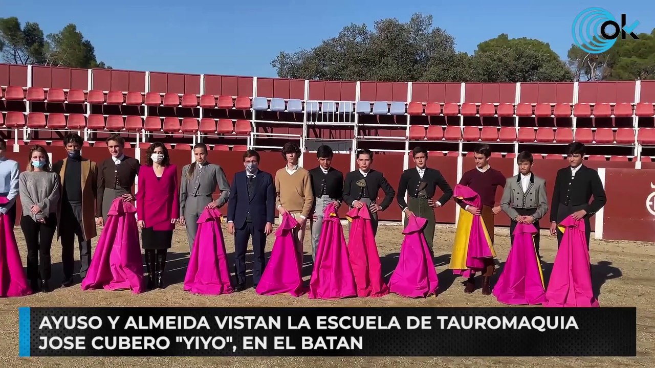 DIRECTO: Almeida y Ayuso visitan la escuela de tauromaquia José Cubero "Yiyo", en el Batán