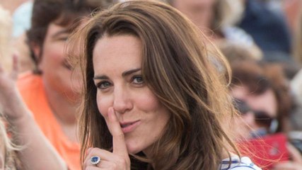 GALA VIDEO - Le prince William a brisé (plusieurs fois !) le protocole avec la naissance de son troisième enfant