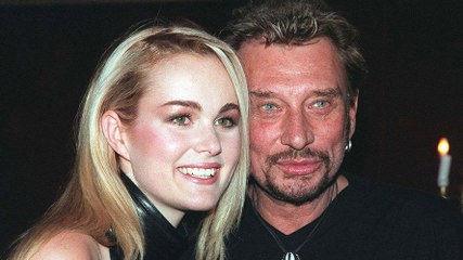 GALA VIDEO - Johnny Hally­day, un goujat le jour de son mariage avec Laeti­cia ?