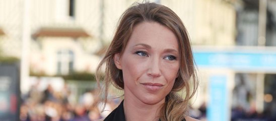 GALA VIDÉO - Laura « oubliée » par Johnny Hally­day lors de ses adieux à la scène