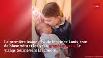 GALA VIDEO - Les premières photos du prince Louis, si mignon dans les bras de sa soeur Charlotte