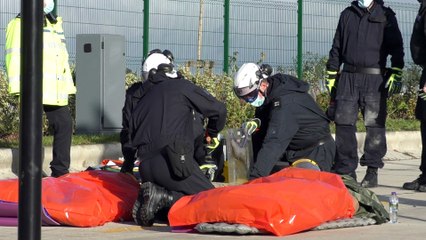 Climate activists stage protest outside Dartford's Amazon warehouse