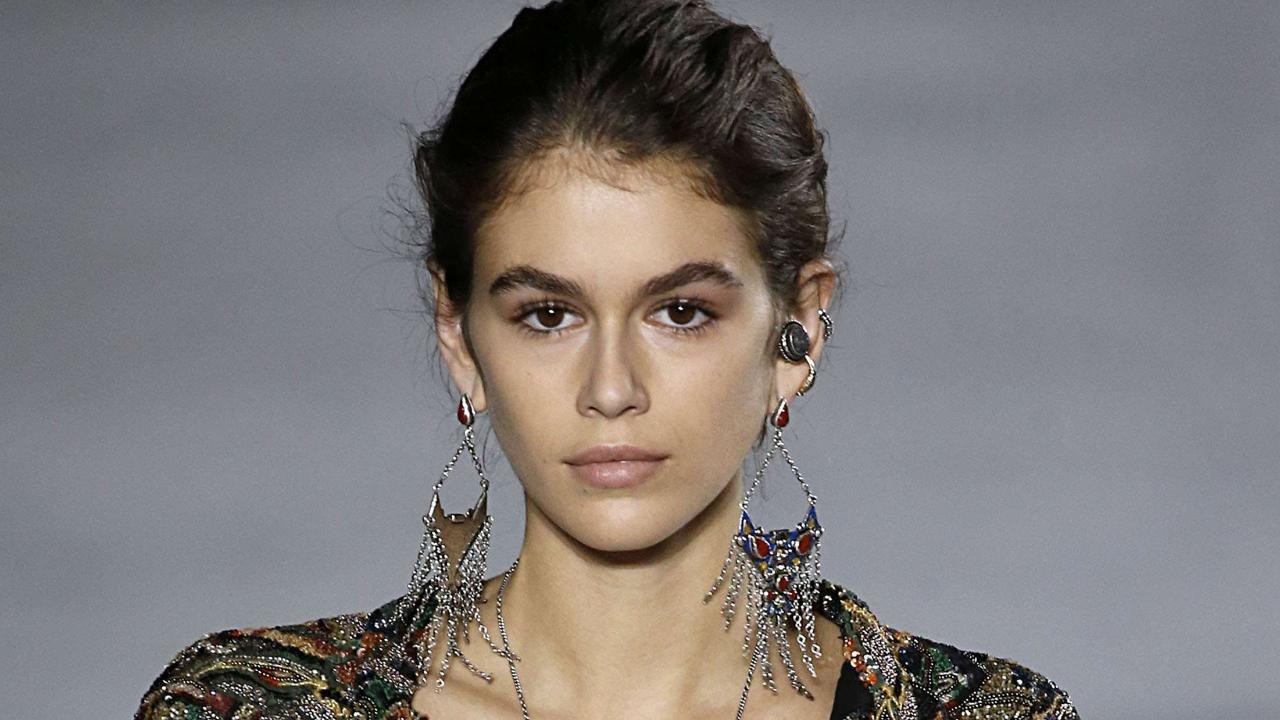 GALA VIDEO - Les 5 choses à retenir du défilé printemps-été 2018 du défilé Saint Laurent