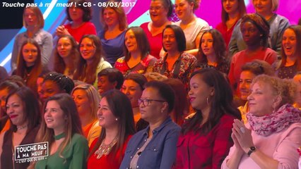 GALA VIDEO - Evelyne Thomas présente TPMP déguisée en carotte