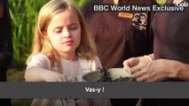 GALA VIDEO - Angelina Jolie mange des scorpions et des araignées