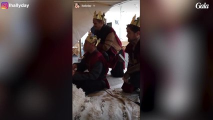 GALA VIDEO - La galette des rois chez les Hallyday