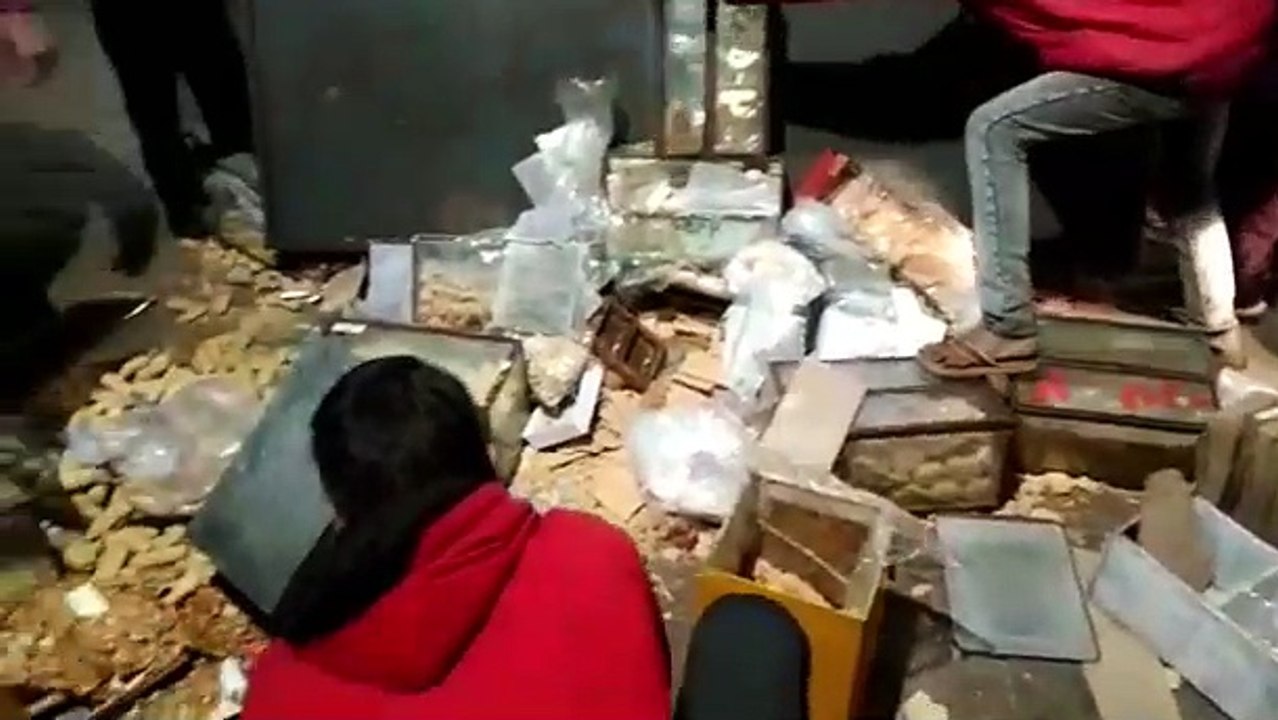 एक बुजुर्ग को मौत के घाट उतारने के बाद दूसरे पर हमला, बीच शहर में भी मचाया तांडव