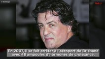 GALA VIDEO - A 70 ans, Sylvester Stallone fait des pompes