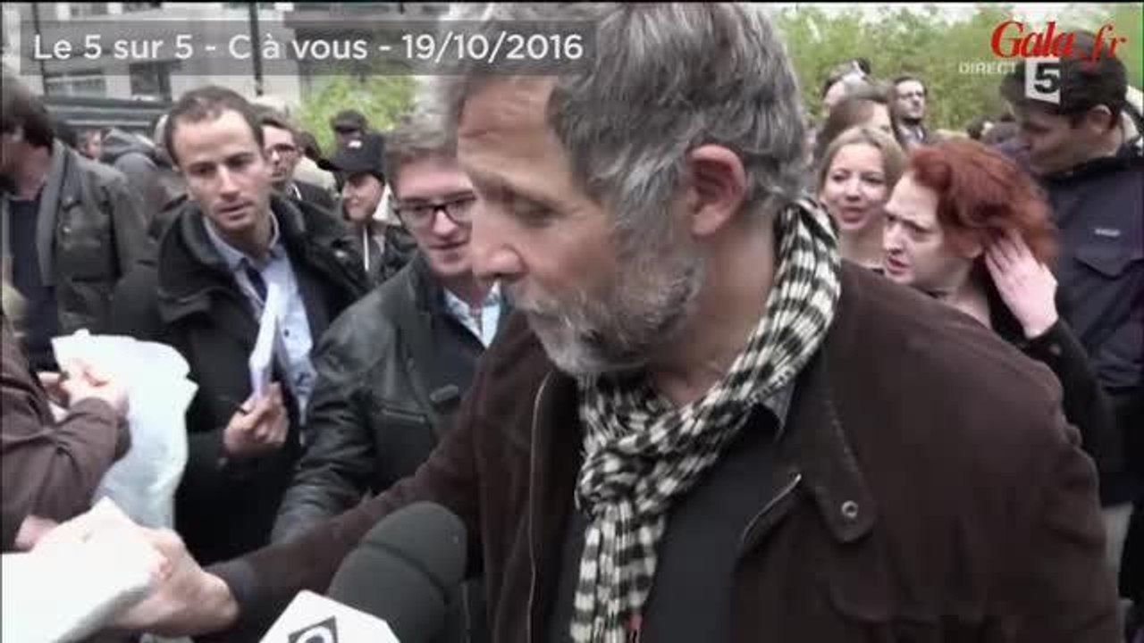 GALA VIDEO - Stéphane Guillon rejoint les grévistes d'iTélé