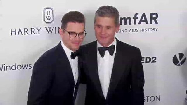 Gala.fr - Sharon Stone radieuse au gala de l'amfAR