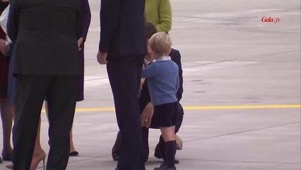GALA VIDEO - Le Prince George refuse de serrer la main à Justin Trudeau