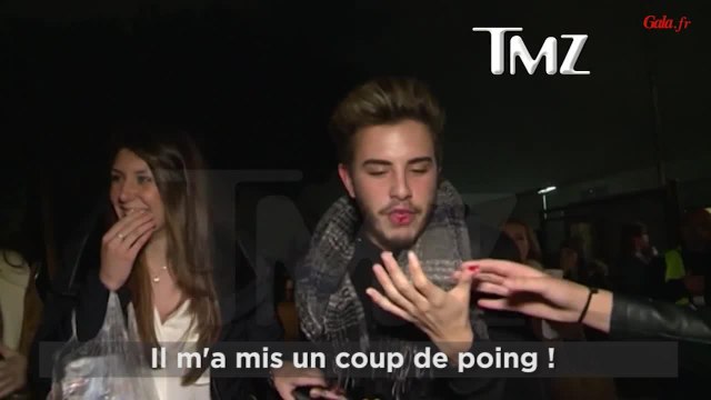 GALA VIDEO - Justin Bieber frappe un fan