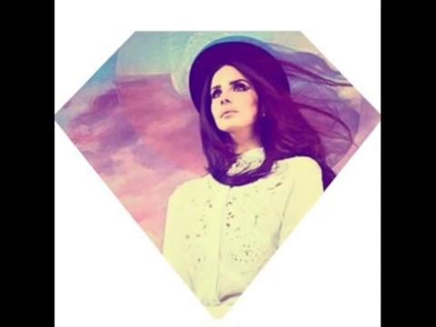 Lana del Rey publie un troisième nouveau titre - Maha maha