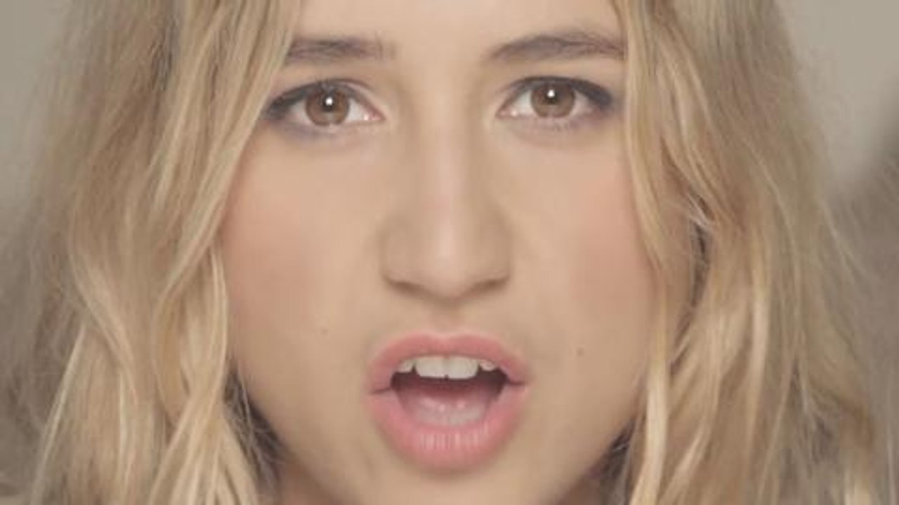 Gala.fr – Casseurs Flowters - 01h47 - Change de pote