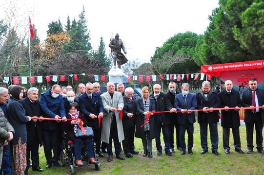 Son dakika haberleri... MANİSA'DA SARIKAMIŞ ŞEHİTLERİ ANISINA YAPTIRILAN ANIT AÇILDI