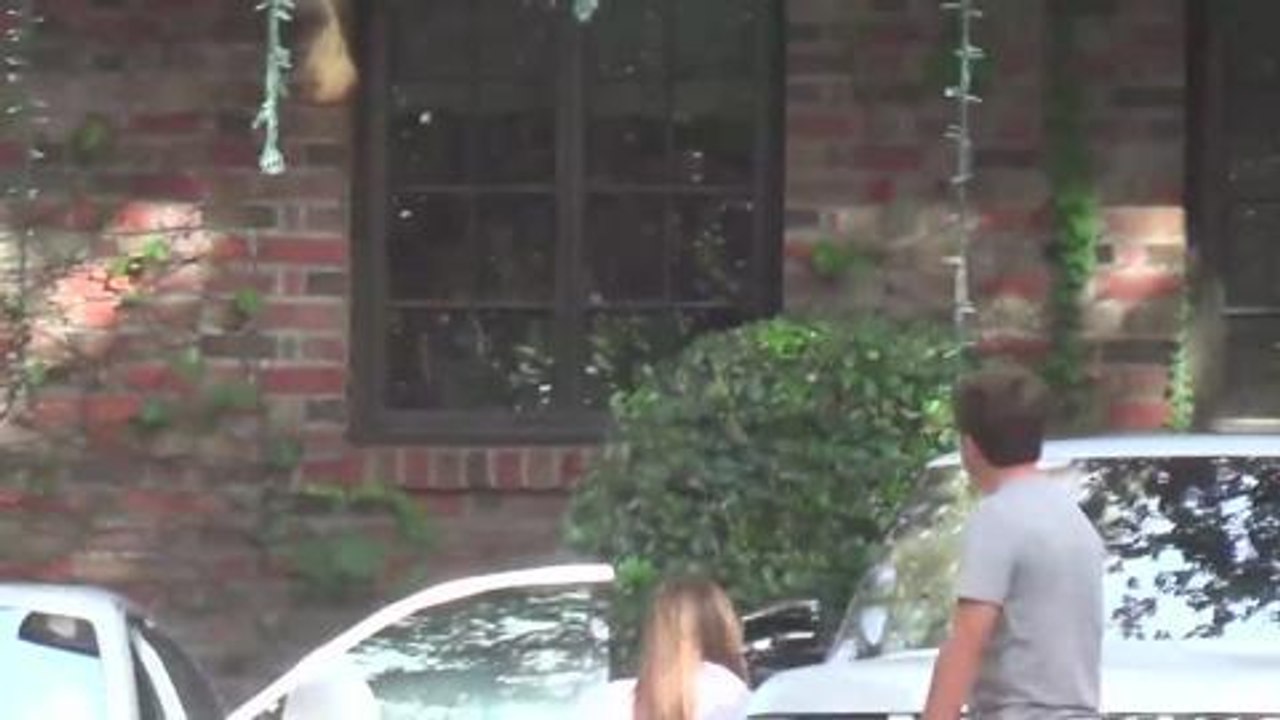 Gala.fr - Kim Kardashian laisse entrevoir son ventre rond