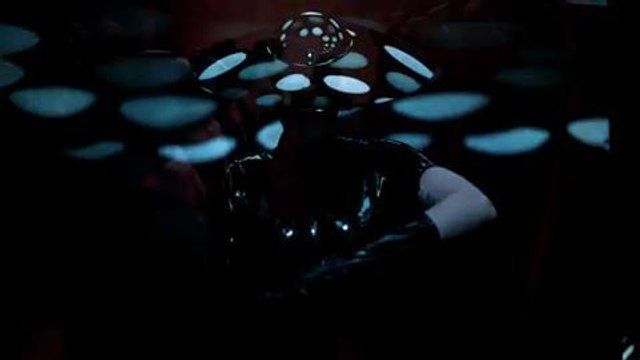 Gala.fr - THE FIRST EVER BLACK eau de PARFUM. LADY GAGA _FAME_ THE FRA