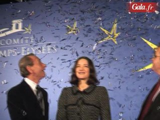 Marion Cotillard illumine les Champs Elysées