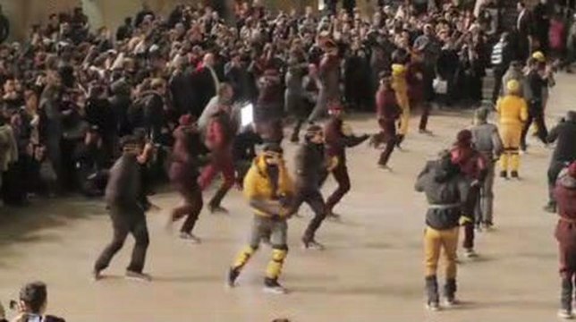 Le flashmob Moncler en pleine Grand Central station de New York