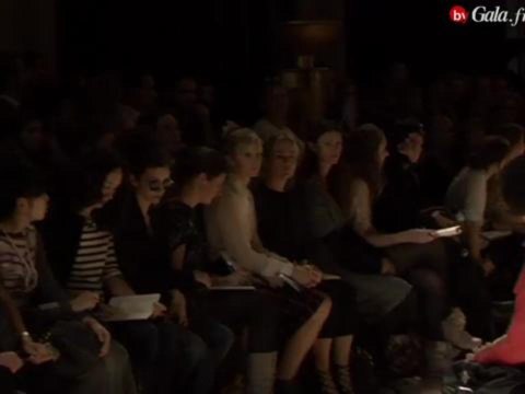 Le défilé Vanessa Bruno au Palais de Chaillot (printemps-été 2011)