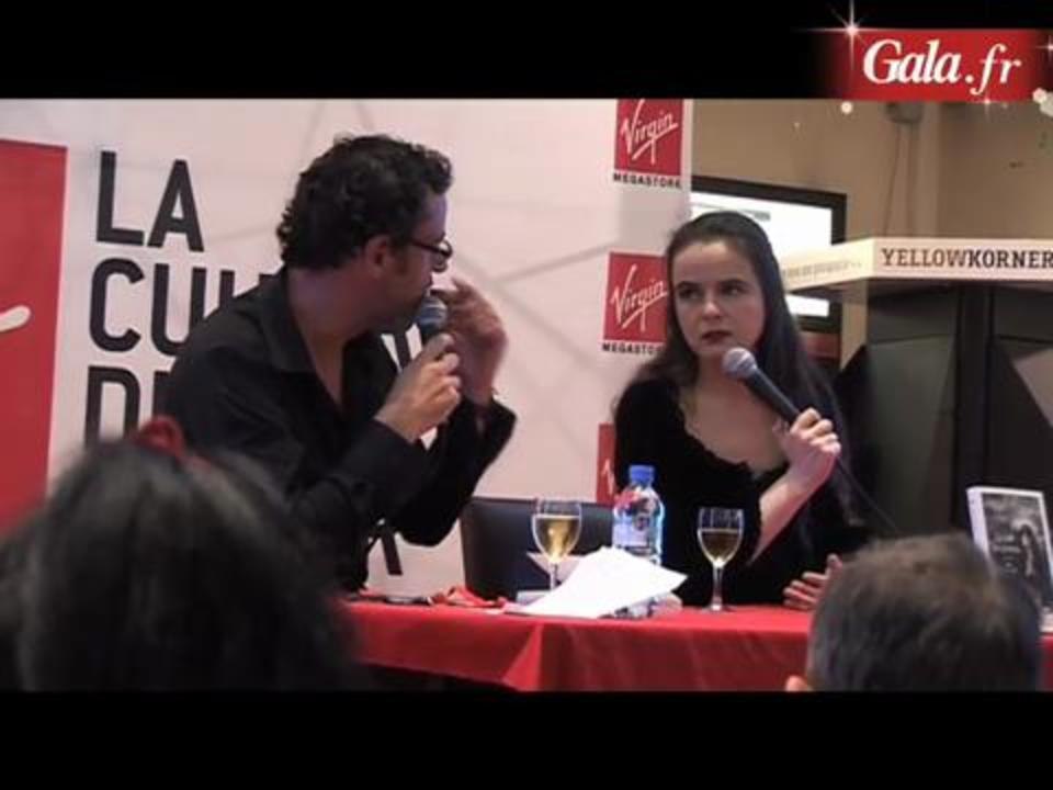 Amélie Nothomb nous dédicace son nouveau roman