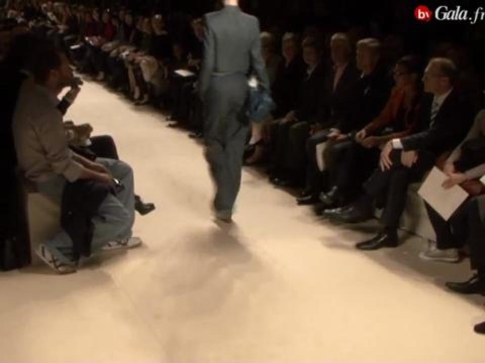 Le défilé prêt-à-porter printemps-été 2011 de chez Akris