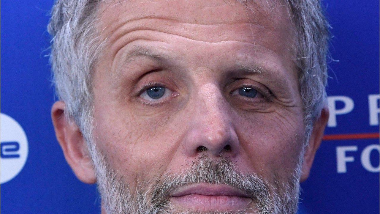 GALA VIDÉO - Stéphane Guillon : après Jean-Luc Mélenchon, il ironise sur Ségolène Royal, « une bonne personne "