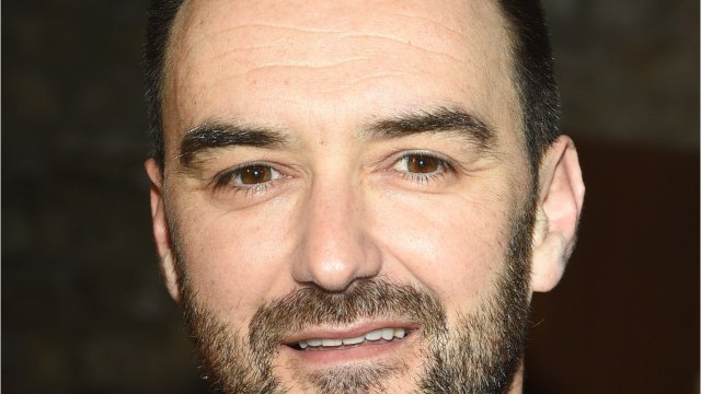 GALA VIDEO - Cyril Lignac (Tous en cuisine) : est-ce sa vraie cuisine qu'on voit dans l'émission ?