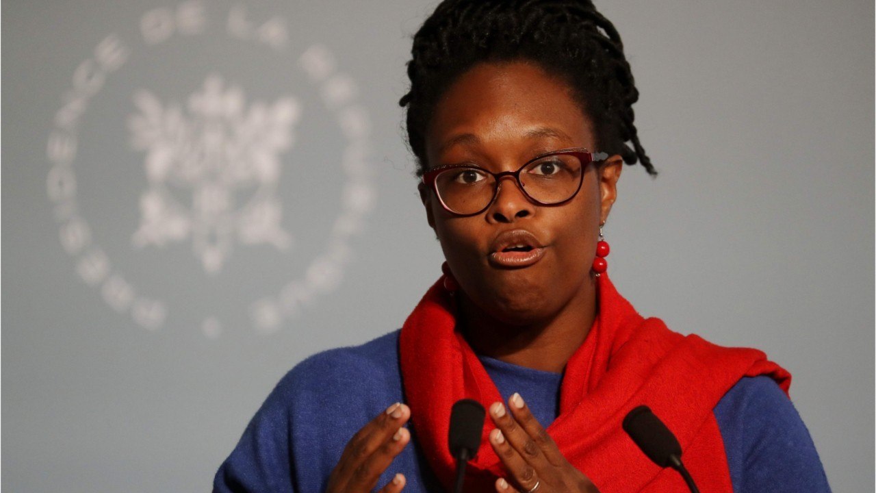 GALA VIDÉO - « C’est boulette sur boulette " : Sibeth Ndiaye très critiquée même par ses amis