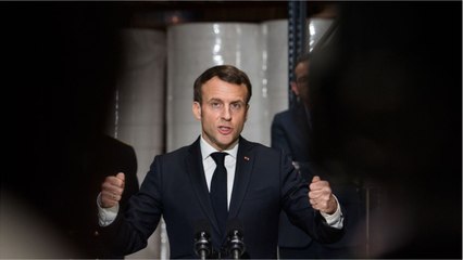 GALA VIDÉO - Emmanuel Macron « a besoin d’être le héros de l’histoire ", critique un communiquant