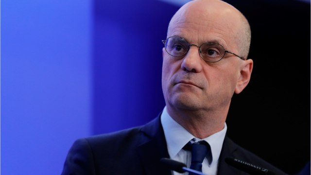 GALA VIDEO - Jean-Michel Blanquer : qui est sa femme Aurélia Devos ?