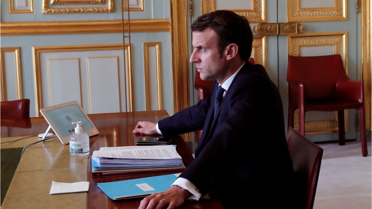 GALA VIDEO - Les « bavardages " d’Emmanuel Macron sous le feu des critiques de ses opposants