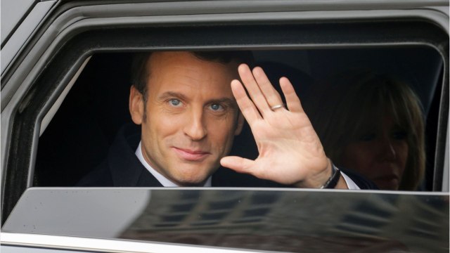 GALA VIDEO - Emmanuel Macron a fait commander des voitures parées de vitres antipostillons