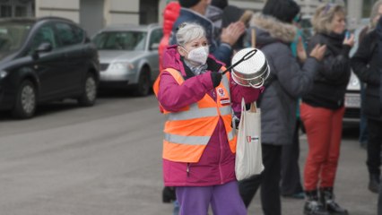 Demonstration vor der Standard-Redaktion