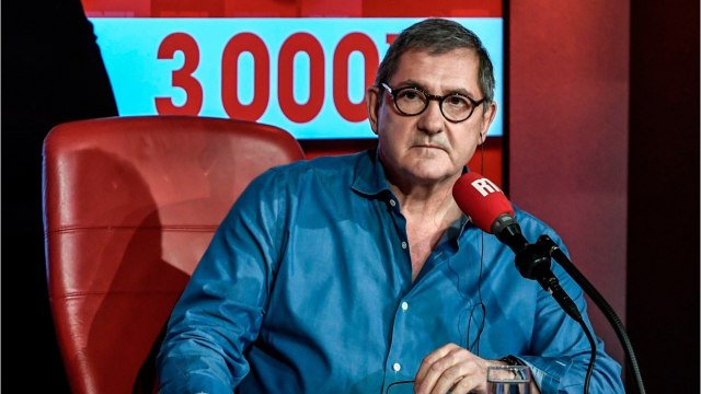 GALA VIDEO - Quand Yves Calvi dénonçait la pleurniche hospitalière : ces propos qui choquent