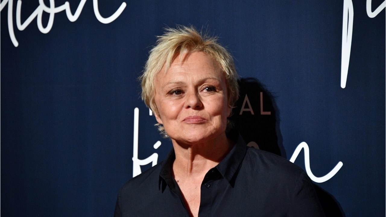 GALA VIDEO - Pourquoi Brigitte Macron a reçu un texto « tous les 3 jours " de Muriel Robin