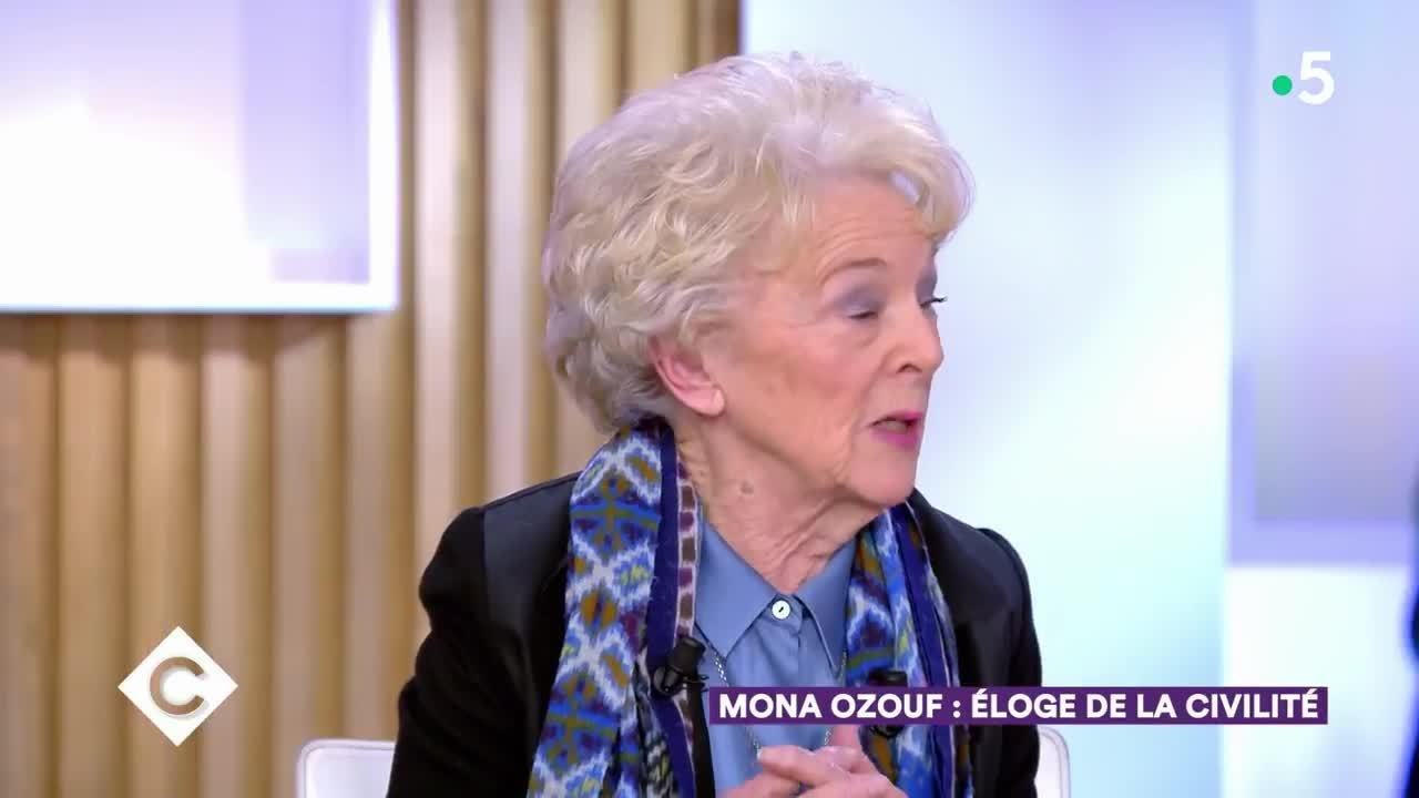 GALA VIDÉO - Emmanuel Macron, un président déconnecté ? "Il vit dans un autre monde"