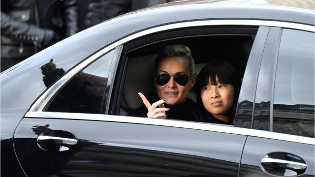 GALA VIDEO - Jade Hallyday prend du bon temps avec la fille de Pascal Balland à Los Angeles