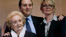 GALA VIDEO - Sous les yeux de Claude Chirac, sa mère Bernadette louée pour sa 