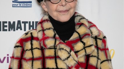 GALA VIDEO - La grande tristesse de Nathalie Baye après la mort de Tonie Marshall : « Ne plus te voir va m'être bien douloureux "