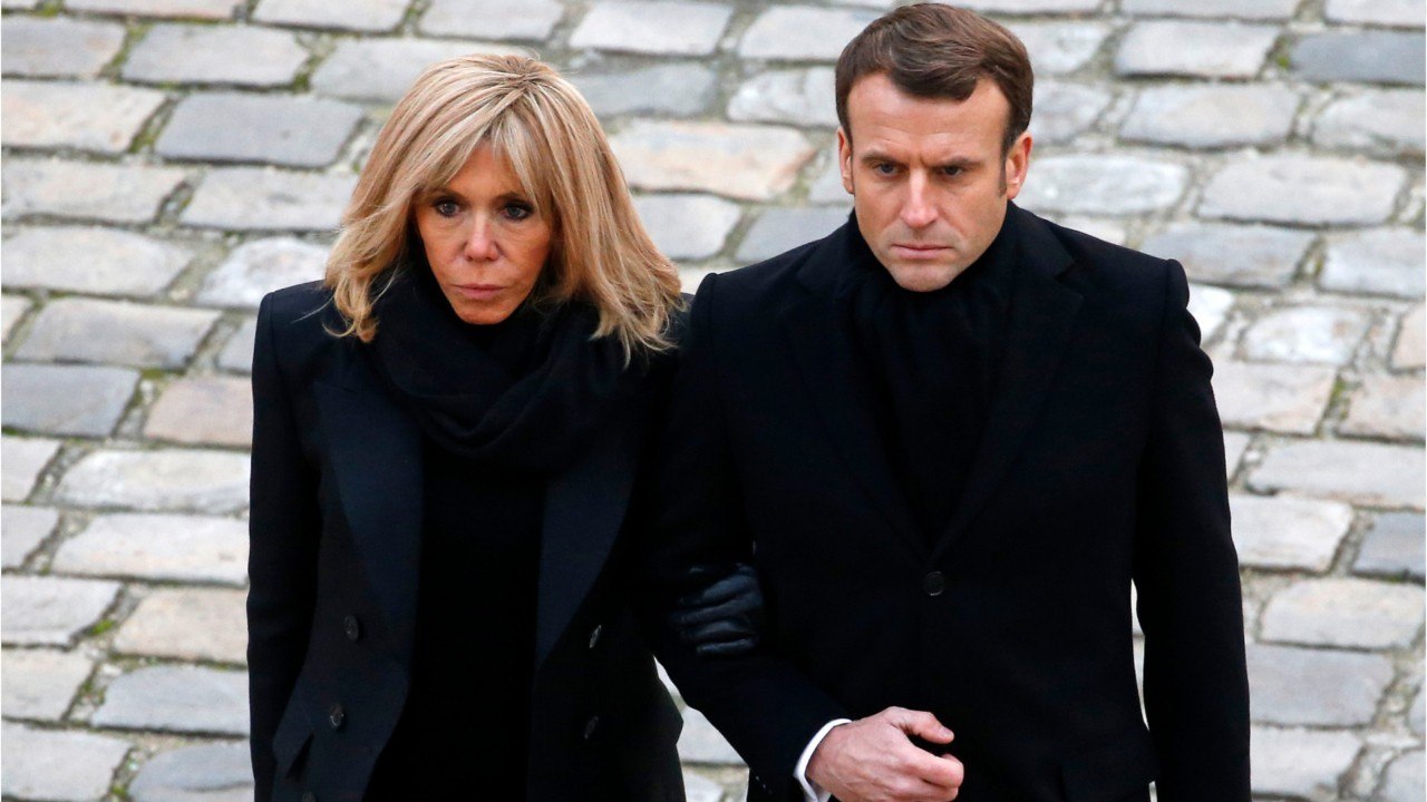 GALA VIDEO : Brigitte et Emmanuel Macron de retour au théâtre pour « une séance de psy jubilatoire "
