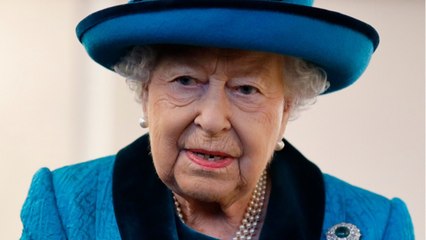 GALA VIDEO - Meghan Markle et Harry absents à Noël : comment la reine vit vraiment la situation