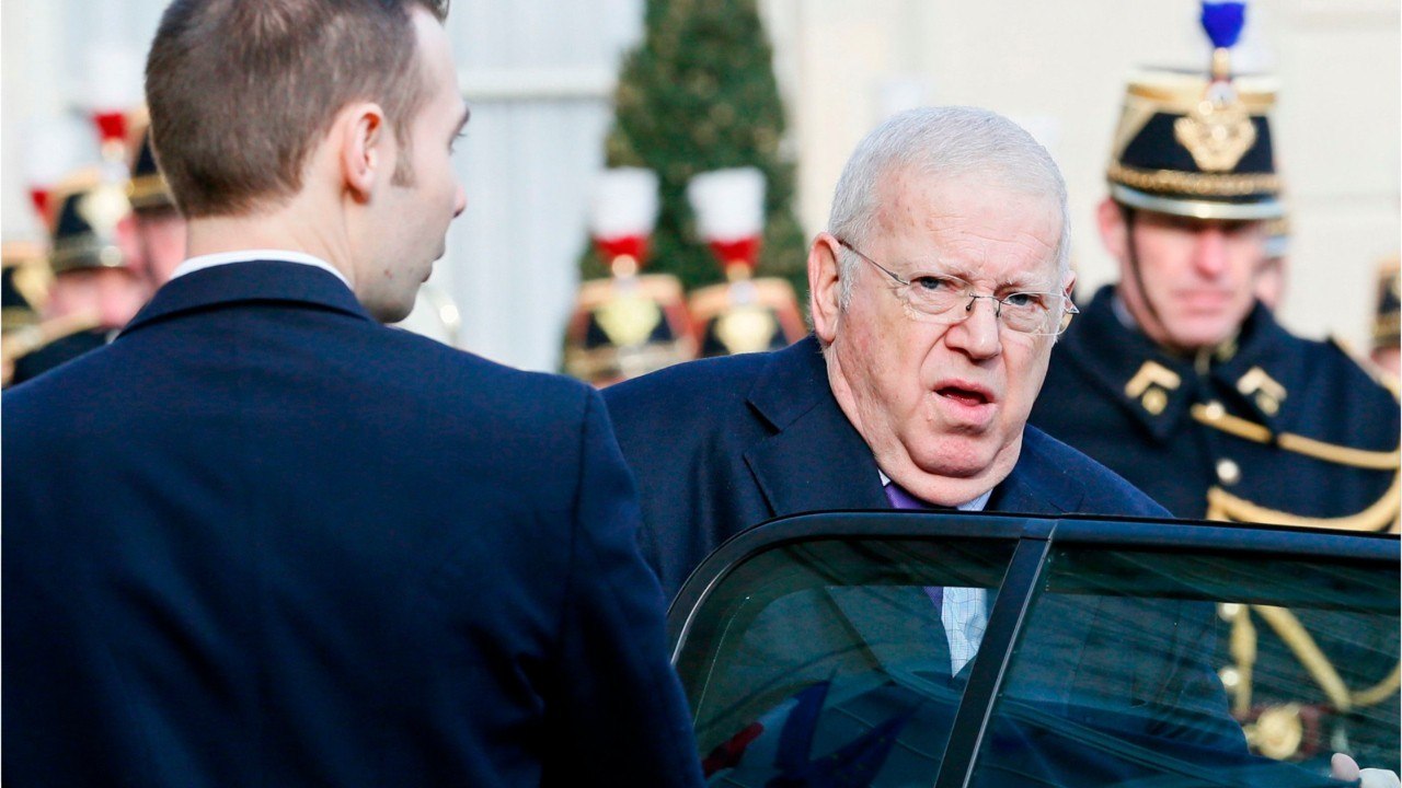 GALA VIDÉO - Obsèques de Michel Charasse : Emmanuel Macron lui rendra hommage