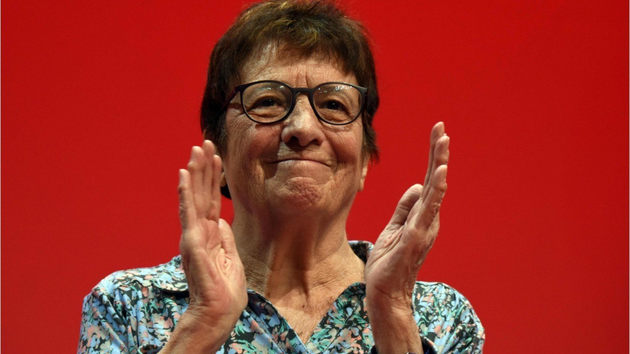 GALA VIDEO - Que devient Arlette Laguiller ? A 79 ans, elle refait campagne