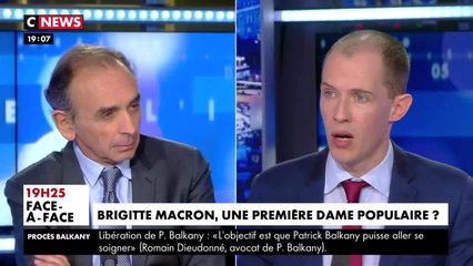 GALA VIDEO - Brigitte Macron "secouée" pendant l'opération Pièces Jaunes