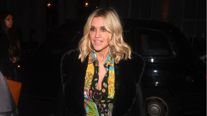 GALA VIDEO - Suicide de Caroline Flack : sa romance avec Harry Styles, 17 ans quand elle en avait 32, avait choqué l’Angleterre