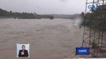 Baha bunsod ng malakas na ulan, halos lumampas na sa bubong ng mga bahay | Saksi