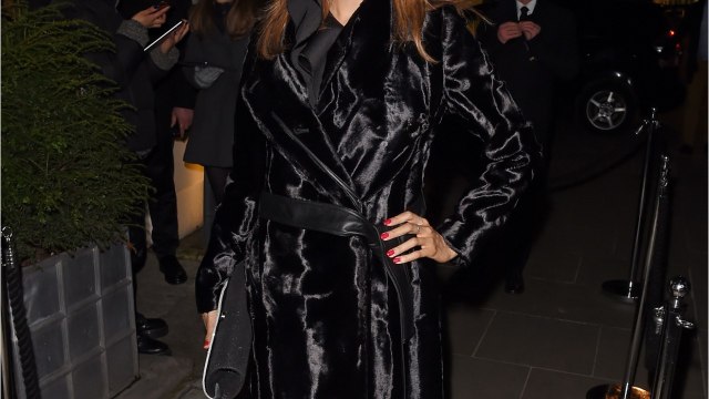 GALA VIDEO - Lara Fabian (The Voice) : comment la chanteuse a appris à se blinder face aux critiques